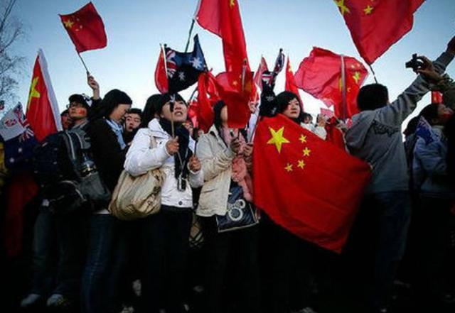 如果人间是炼狱，那我们活着的意义又是什么呢？游戏画面